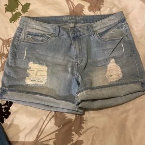 Belle sky boyfriend shorts size 12